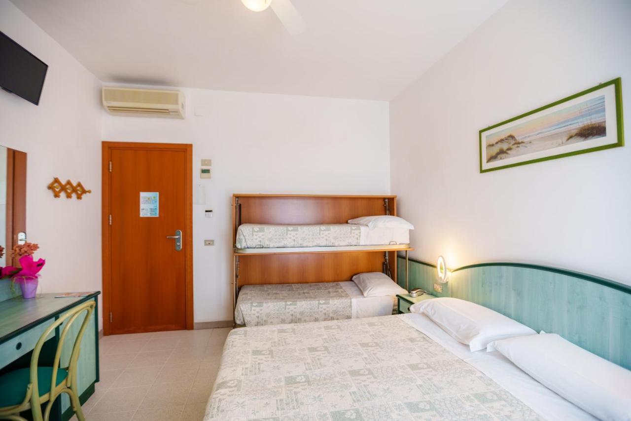 Hotel Astor Alba Adriatica Exteriér fotografie
