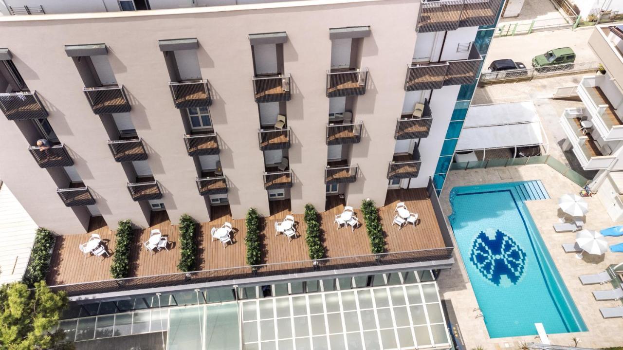 Hotel Astor Alba Adriatica Exteriér fotografie